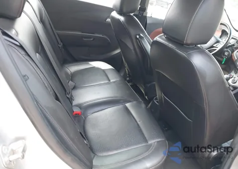 2015 Chevrolet Sonic Ltz Auto z USA, uszkodzony, nr VIN 1G1JE6SB6F4118460